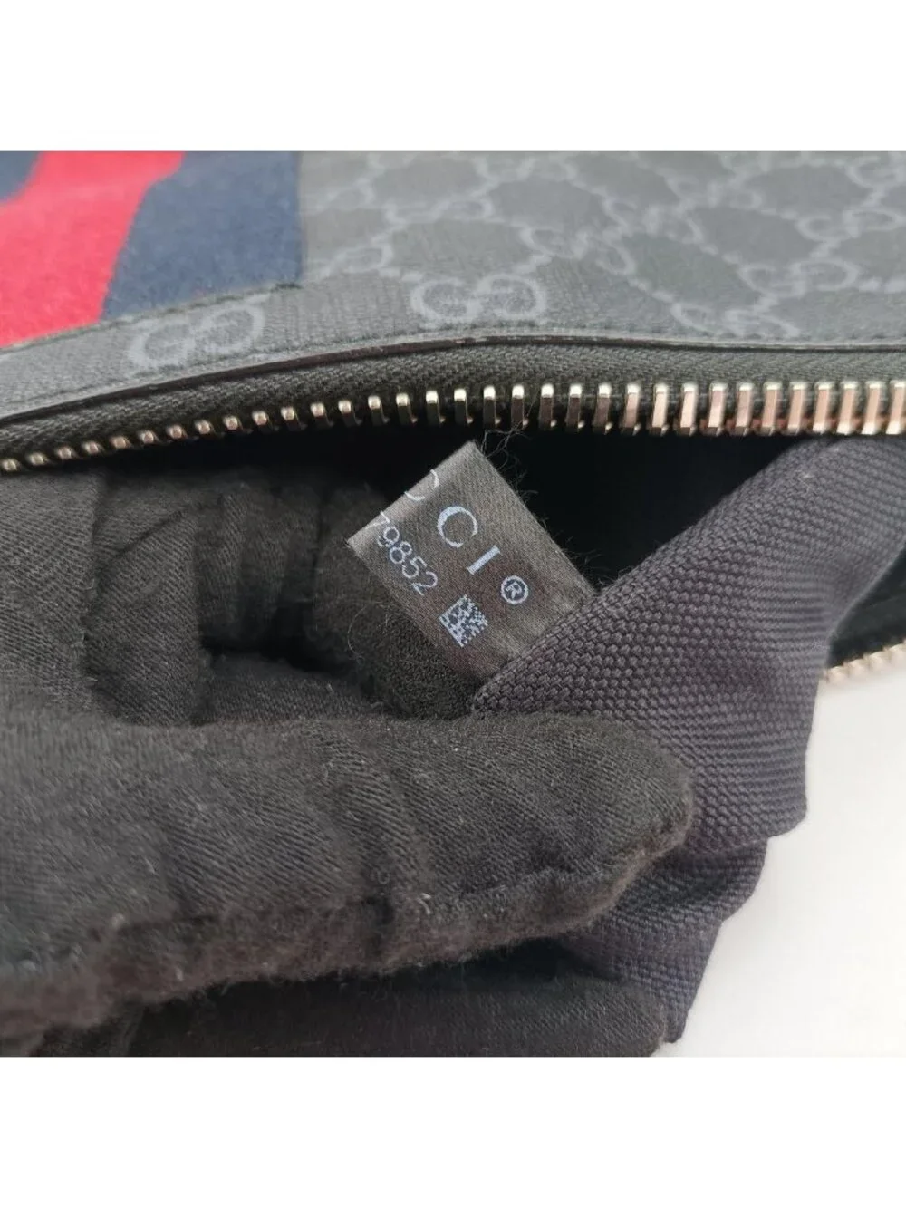 Gucci GG Supreme Messenger Black Red Leather